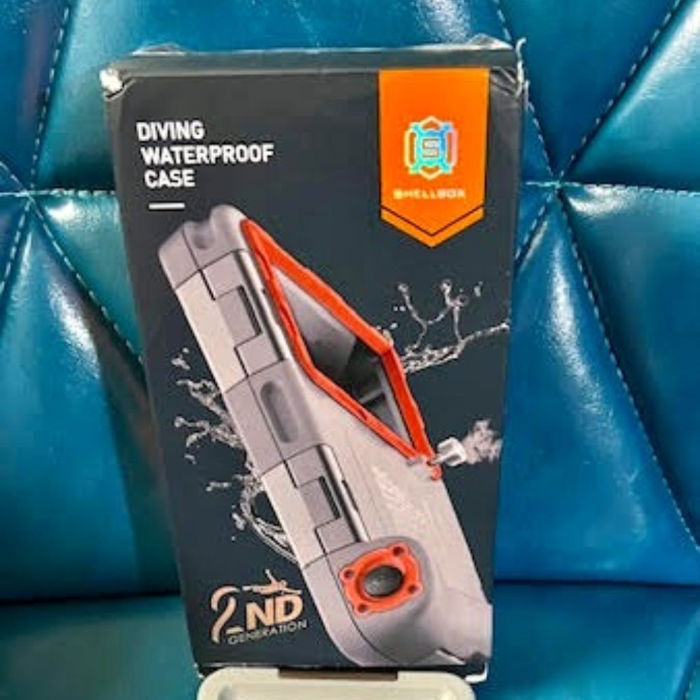 Professional Diving Waterproof Protective Case for iPhone + Androids